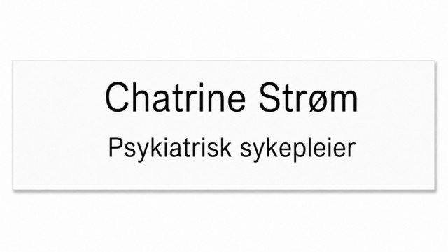 Standard navnskilt for ansatte i helsevesenet.